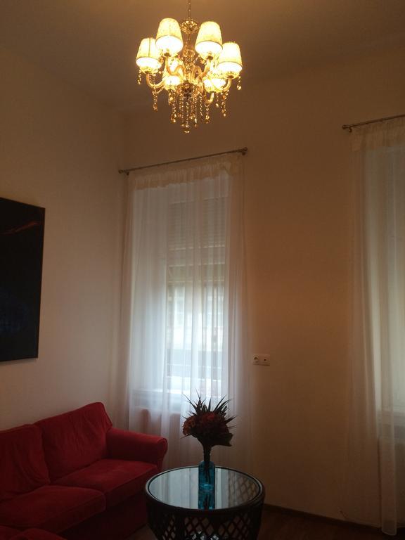 Julia'S Home Budapest Esterno foto